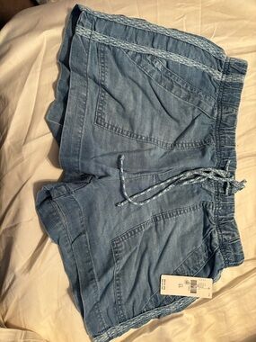 Anthropologie Light Wash Denim Casual Drawstring Shorts NWT